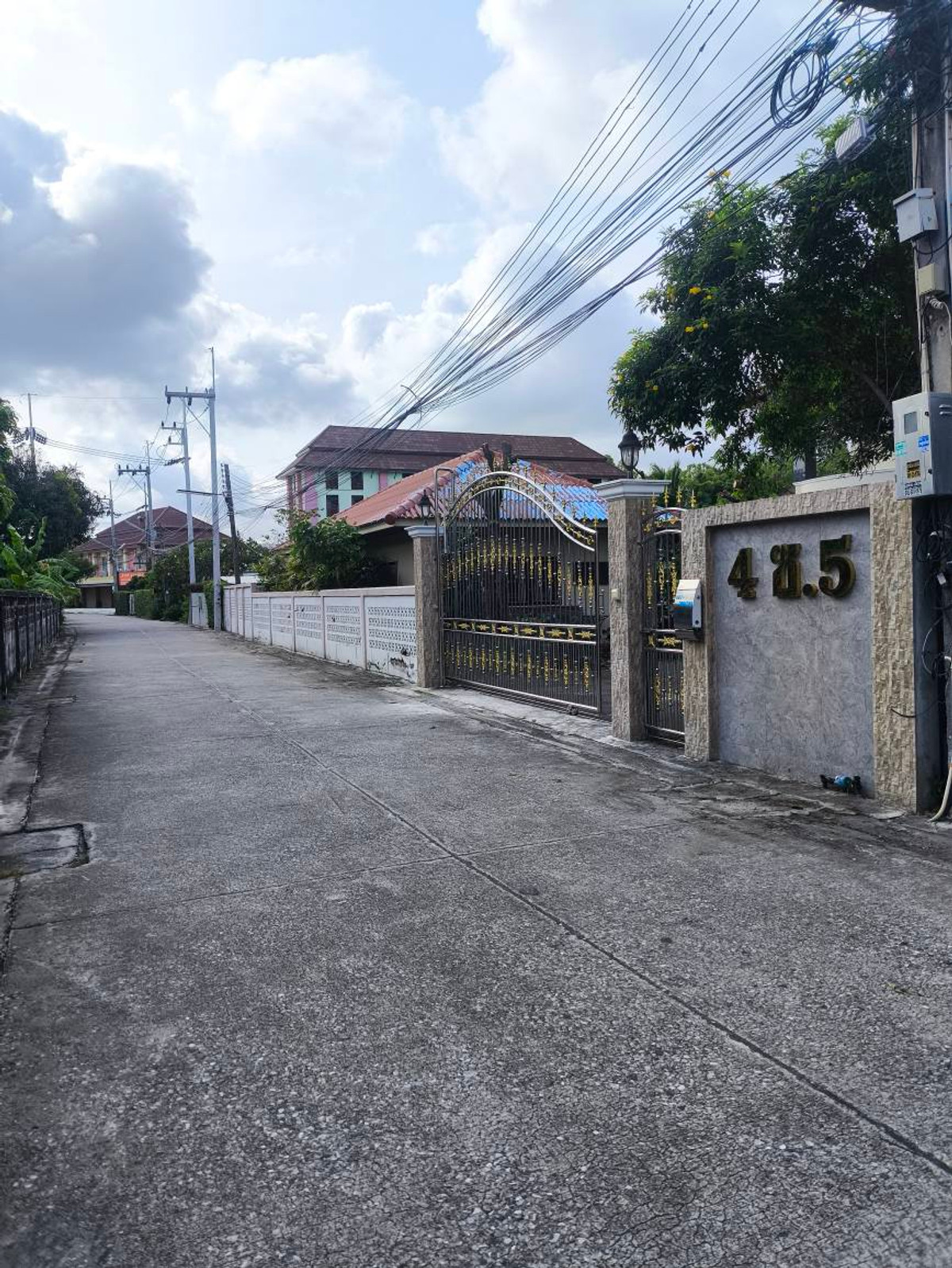 For SaleHousePattaya, Bangsaen, Chonburi : Detached House Sukhumvit Soi 5 Saensuk Bangsaen Chonburi / 6 Bedrooms (FOR SALE) YEAN022