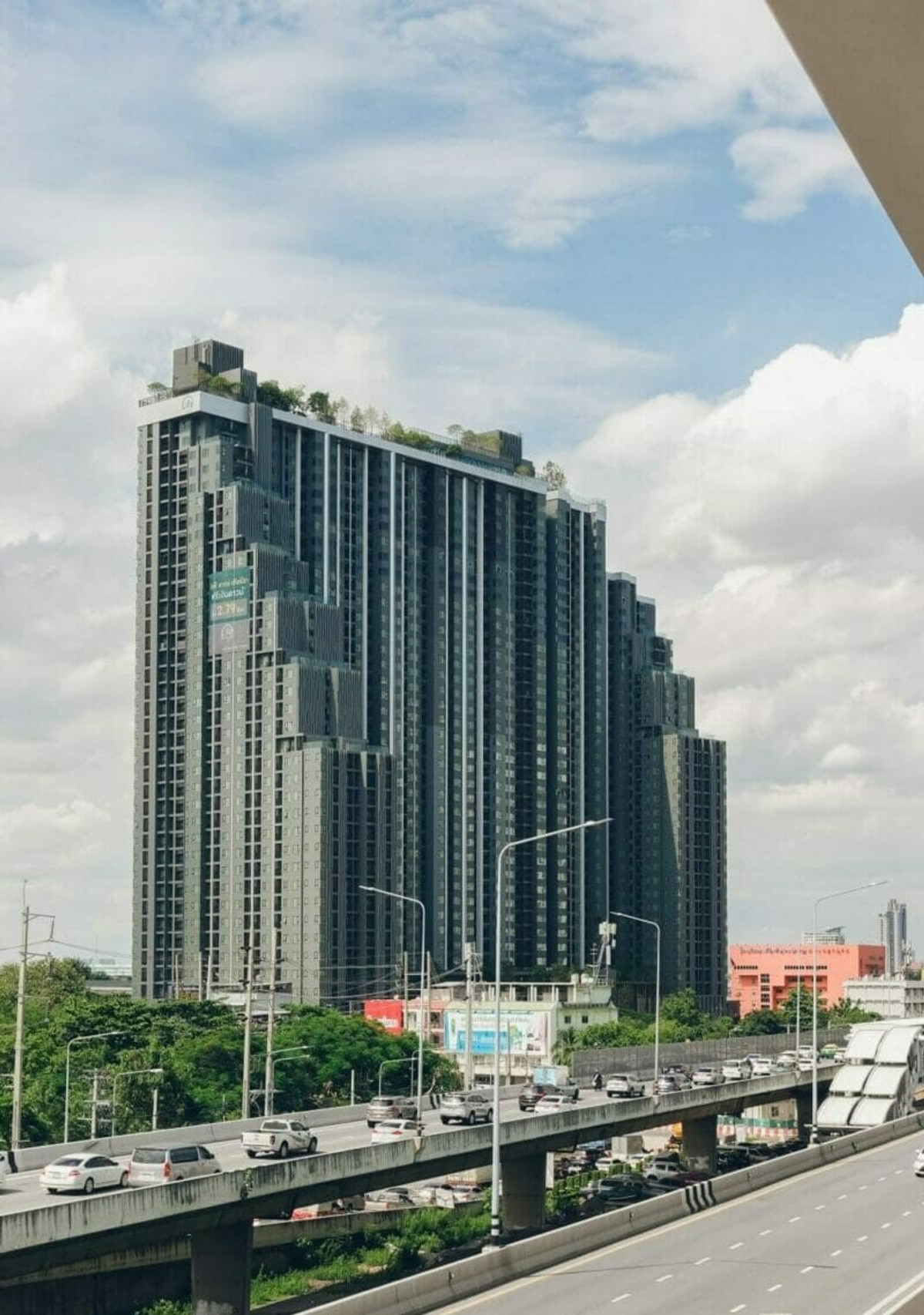 For SaleCondoThaphra, Talat Phlu, Wutthakat : ✨ For Sale: Life Sathorn Sierra Condo ✨ 💰 Only 3,200,000 THB