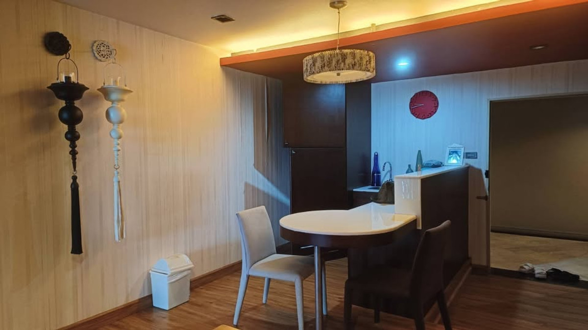 For sale with tenant, Nusa State Tower Condo, 39th floor, Chao Phraya River view. Loading...