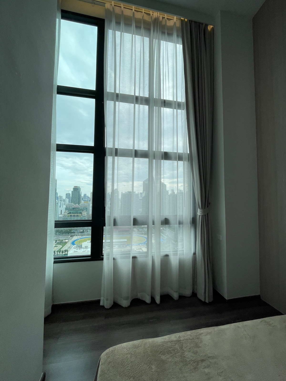 ขายคอนโดพระราม 9 เพชรบุรีตัดใหม่ RCA : ขายคอนโด IDEO พระราม 9 – อโศก | ห้องสวยชั้นสูง ราคาโปรสุดคุ้ม ใกล้ MRT พระราม 9 ฟังก์ชั่น 2 Bedroom Hybrid พร้อมเฟอร์ครบ เข้าอยู่ได้ทันที