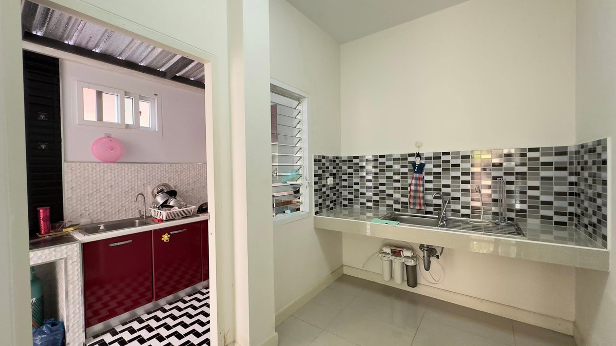 For SaleHouseSriracha Laem Chabang Ban Bueng : Detached House Maneerin Village Bangpra / 3 Bedrooms (FOR SALE), Maneerin Village Bangpra / Detached House 3 Bedrooms (FOR SALE) YEAN036