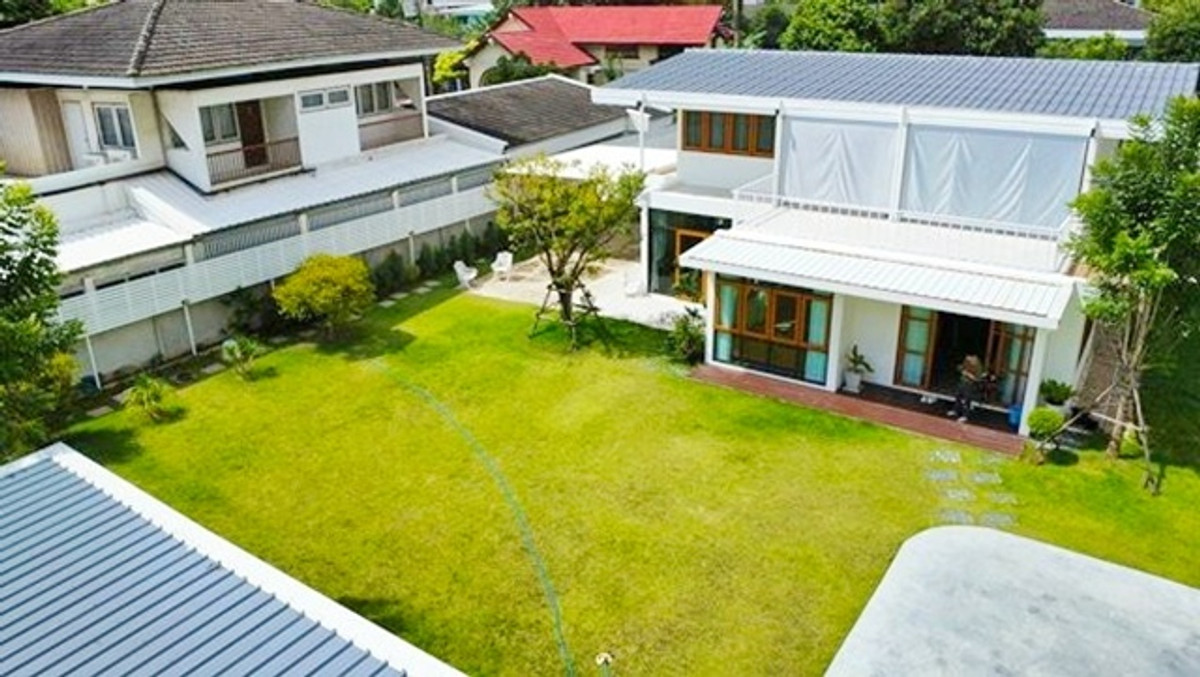 For RentHouseSapankwai,Jatujak : Civil Court Ratchada 19-25 MRT LatPhrao 800m. LatPhrao 1-15 Mansion Luxurious 2-story Central Ladpra