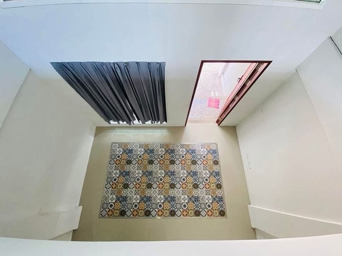 ให้เช่าทาวน์โฮมบางนา แบริ่ง ลาซาล : ซอยลาซาล24-แบริ่ง13 ให้เช่า ทาวน์โฮม 3.5 ชั้น 3จอดรถ 2ห้องนอน 3ห้องน้ำ