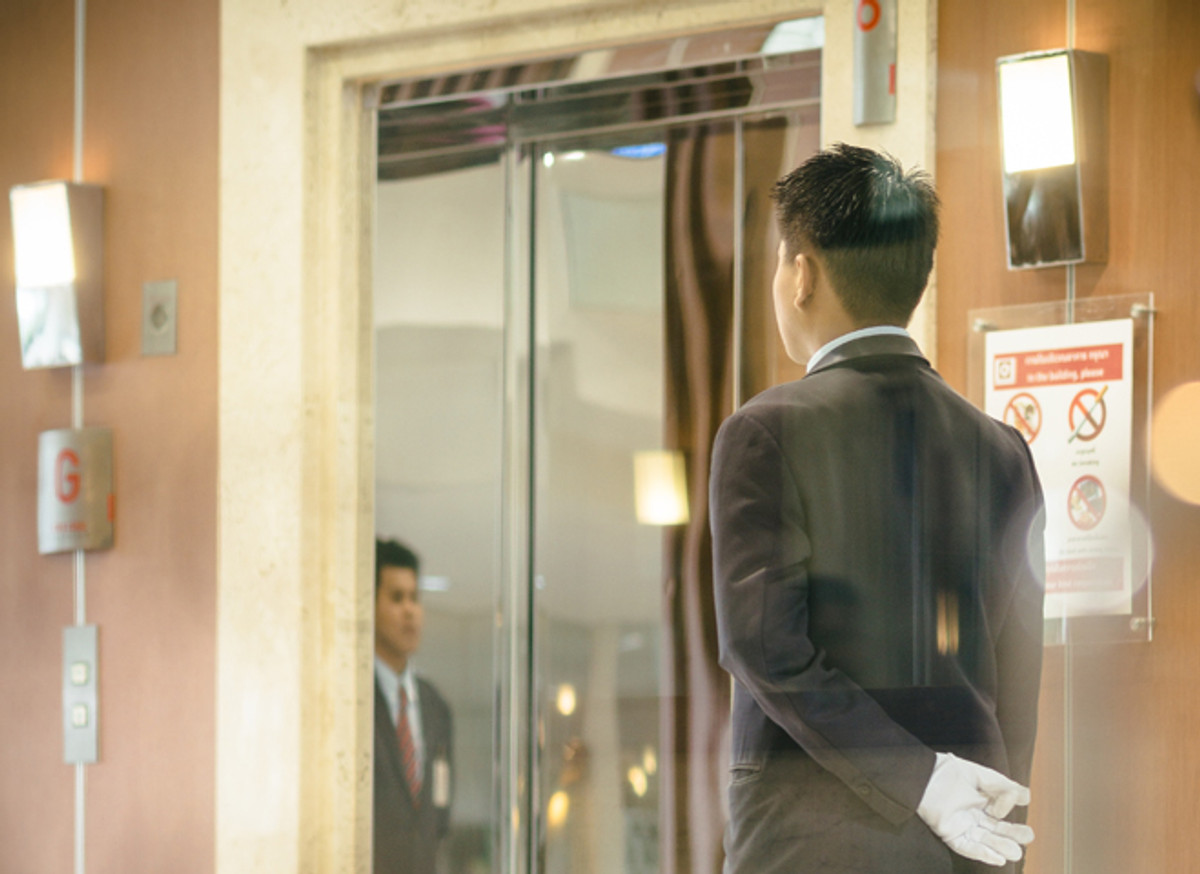 ออฟฟิศให้เช่า | Chartered Square Building | ทำเลสาทรเหนือ ใกล้ BTS สุรศักดิ์ Loading...