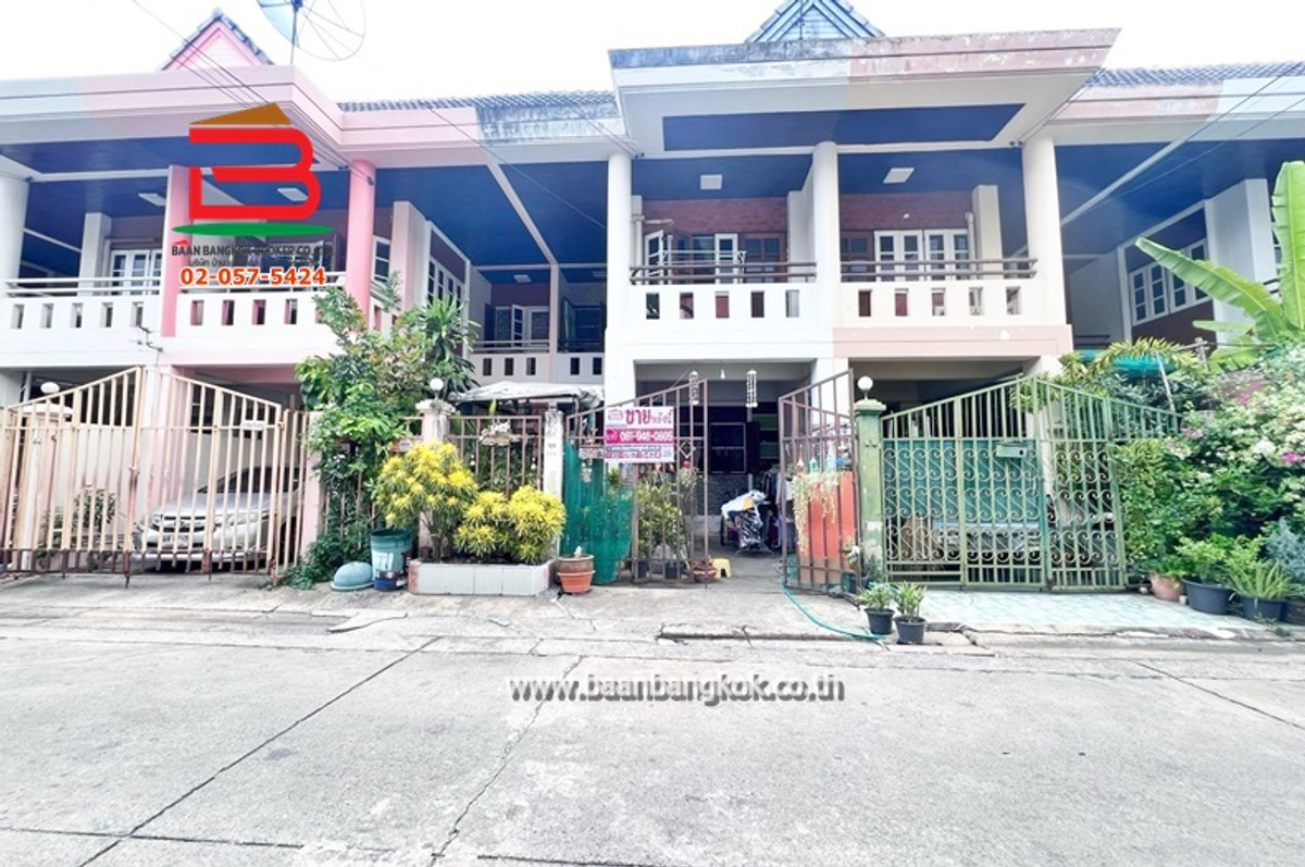 For SaleTownhomeKasetsart, Ratchayothin : Townhouse, area 20 sq m., Bodinthraraksa Village 4 (Khubon 27, Intersection 25), Khubon Road, Tha Raeng Subdistrict, Bang Khen District.