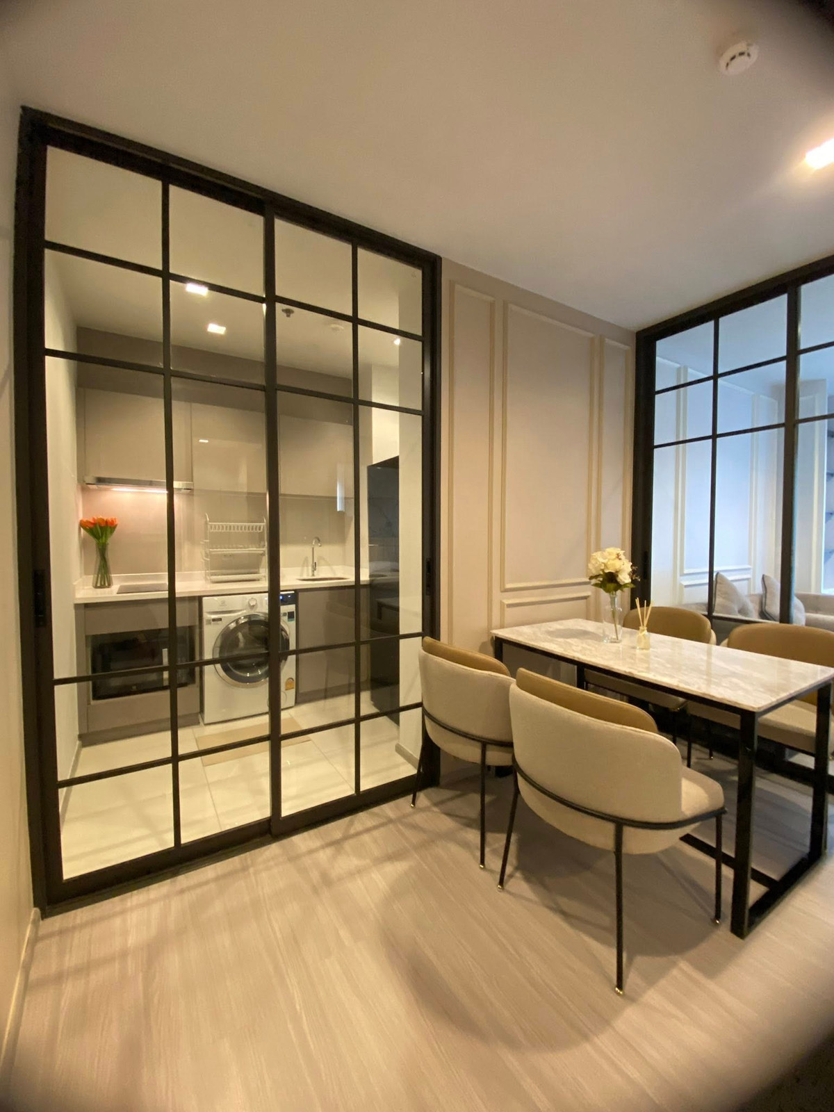 For SaleCondoRama9, Petchburi, RCA : Life Asoke - Rama 9 / 1 Bedroom (SALE WITH TENANT), Life Asoke - Rama 9 / 1 Bedroom (Sale with Tenant) TARN196