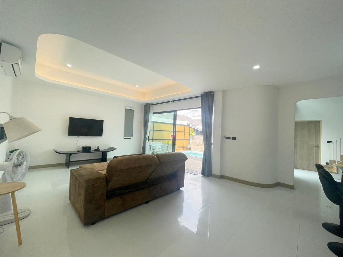 Pool Villa ให้เช่าเดือนละ 35,000 บาท ใกล้โรงเรียนคริสเตียนเยอรมันเชียงใหม่ No.15H785 Loading...