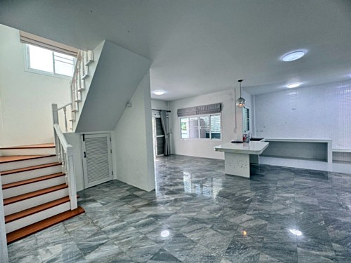 ขายบ้านปทุมธานี รังสิต ธรรมศาสตร์ : ขายบ้านเดี่ยว หมู่บ้าน บ้านฟ้าลากูน คลอง 2 ต่อเติมเต็มพื้นที่ (N.1909)