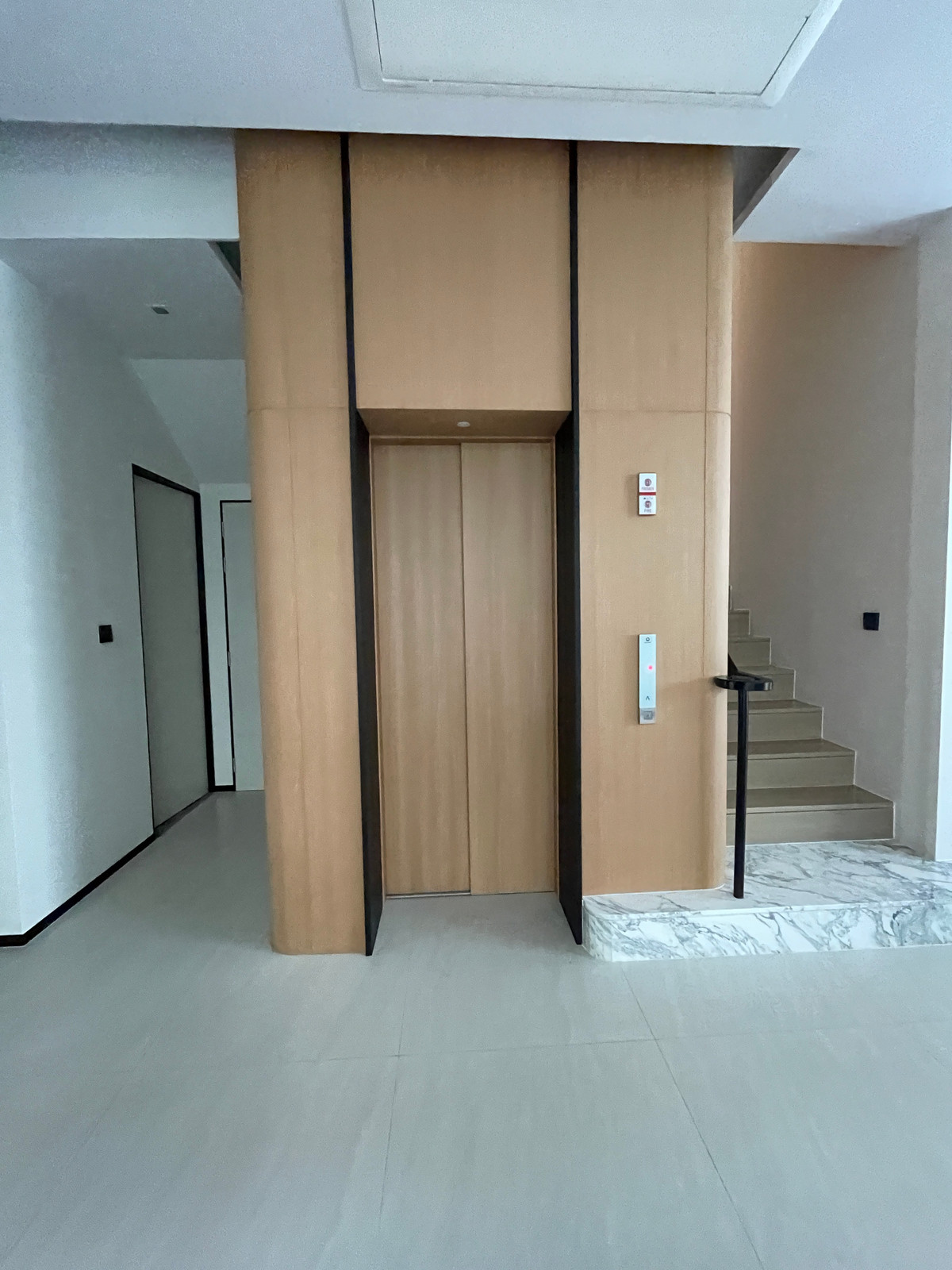 ขายบ้านเกษตร นวมินทร์ ลาดปลาเค้า : ขาย Providence Lane Kaset – Nawamin บ้านเดี่ยวหรู 3 ชั้น ลิฟต์ส่วนตัว + สระว่ายน้ำ ทำเลพรีเมียมลาดปลาเค้า 89 ฟังก์ชั่น 4 ห้องนอน | 5 ห้องน้ำ | 4 ที่จอดรถ บ้านเดี่ยว Luxury ระดับ Rare Item ทำเลศักยภาพ เกษตร–นวมินทร์ ใกล้ทางด่วน รถไฟฟ้า 2 สาย 