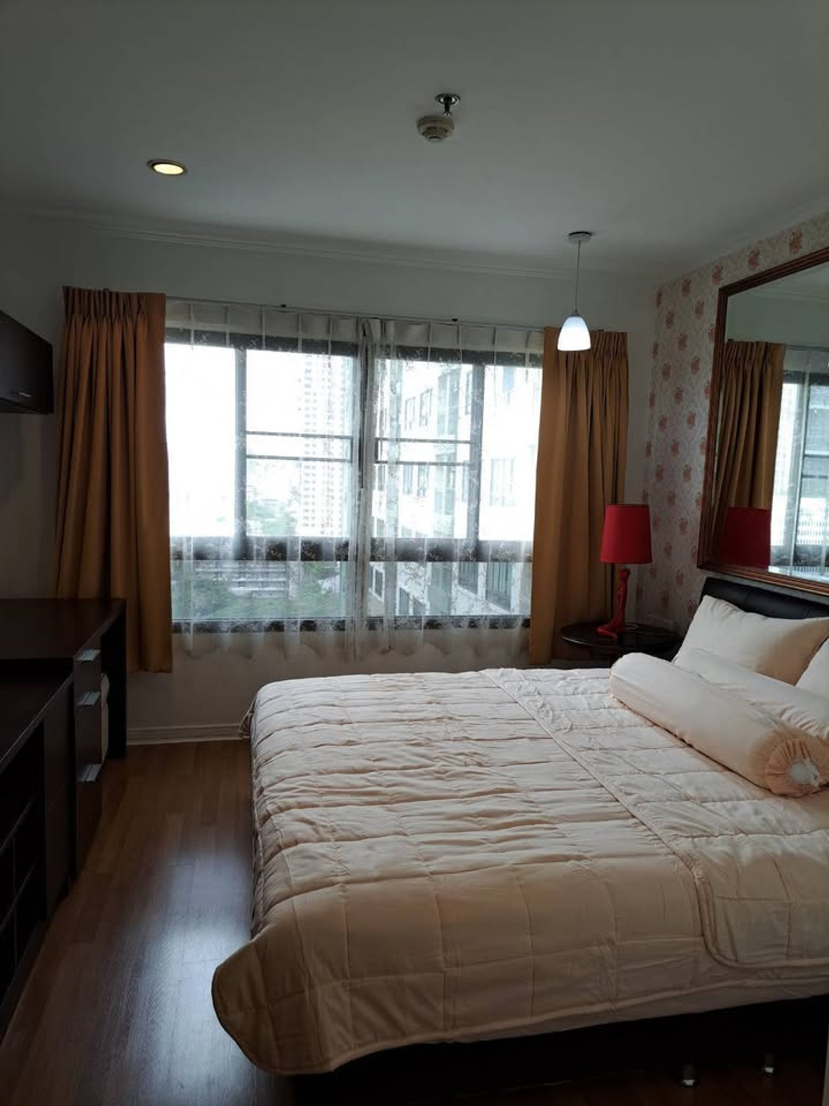 ให้เช่าคอนโดสะพานควาย จตุจักร : เช่าคอนโด Lumpini Place Phahol - Saphankhwai/ลุมพินี เพลส พหล - สะพานควาย (C6810011)