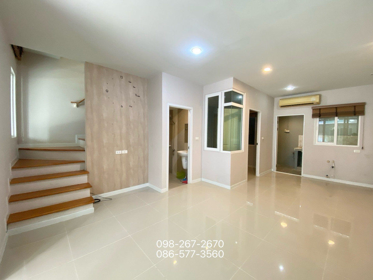 Townhome for rent, Chuan Chuen Town Kaeo In-Bang Yai, 4 bedrooms, 2 parking spaces, near Central Westgate, pets welcome. Loading...