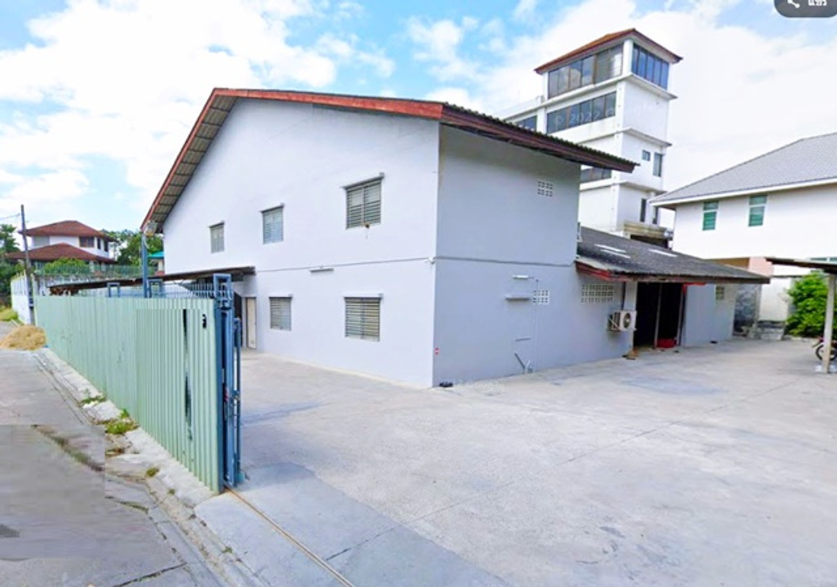 ให้เช่าโกดังเกษตร นวมินทร์ ลาดปลาเค้า : นวมินทร์ 22-28 MRTลาดพร้าว101 2.8 กม. เดอะมอล์ บ้านคฤหาสน์2ชั้น 5นอน 620ตร.ม. บนที่ดินครึ่งไร่ ตลาดปัฐวิกรณ์ 3 กม. MRT บางกะปิ 2.2 กม.