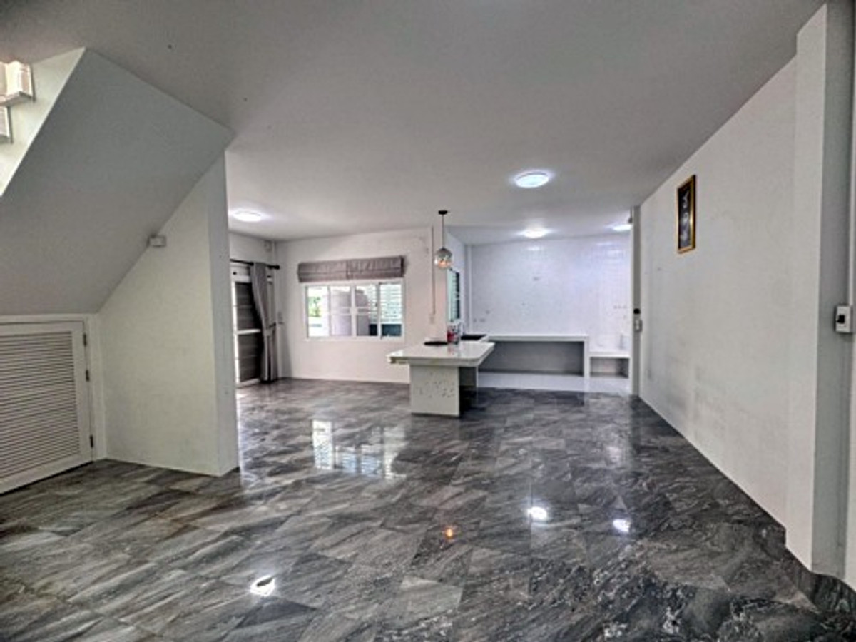 ขายบ้านปทุมธานี รังสิต ธรรมศาสตร์ : ขายบ้านเดี่ยว หมู่บ้าน บ้านฟ้าลากูน คลอง 2 ต่อเติมเต็มพื้นที่ (N.1909)