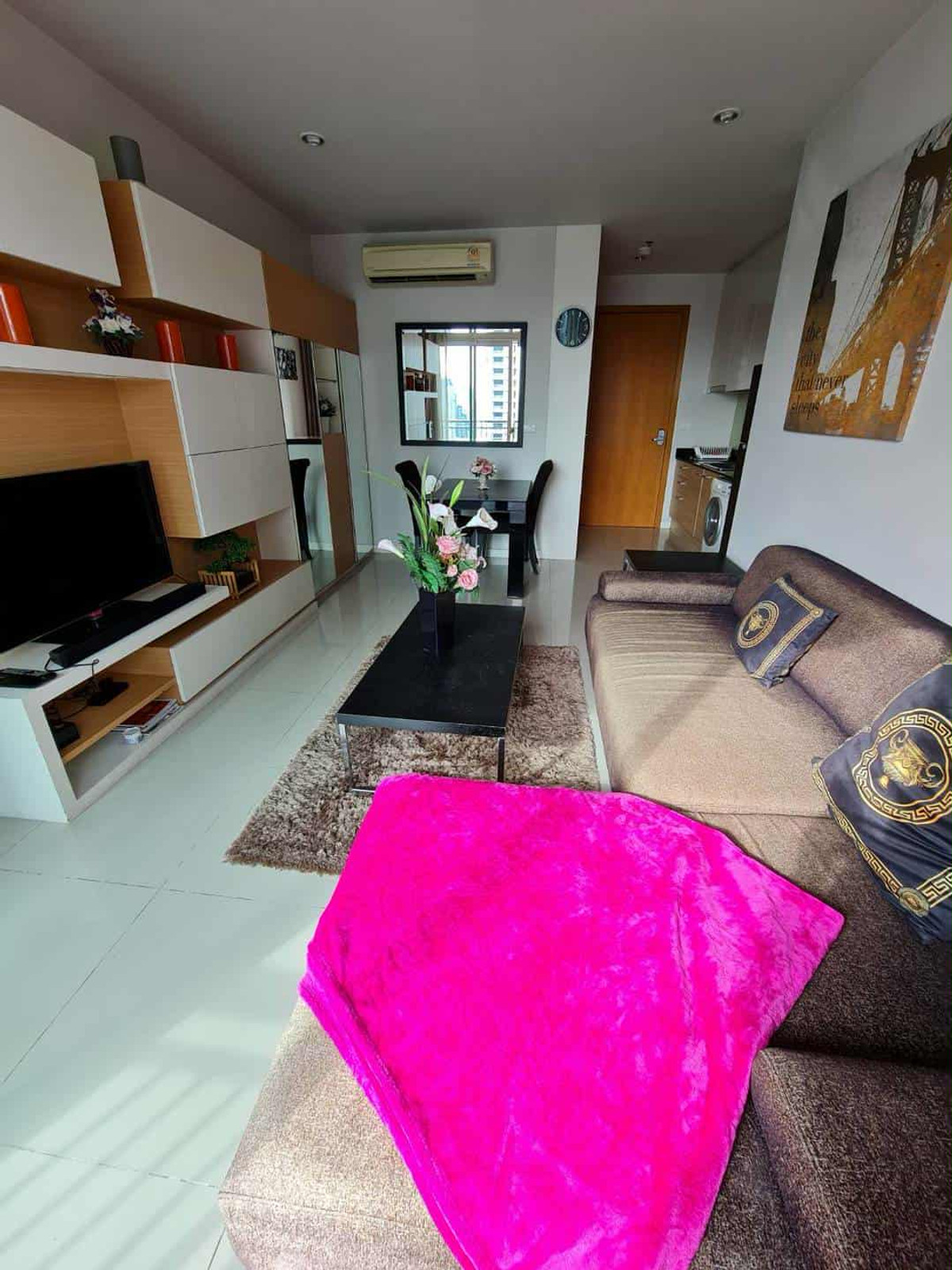 Condo for sale, Circle 1, Phetchaburi 36, near MRT Phetchaburi and BTS Nana, room size 44 square meters. Loading...