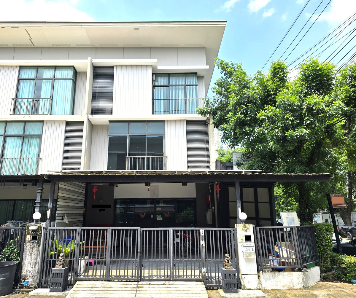 For RentTownhomeNawamin, Ramindra : For rent, 3-story townhome, Pruksa Ville 64 Sai Mai Village, corner unit, beginning of the project, with office equipment. You can rent it for an office.