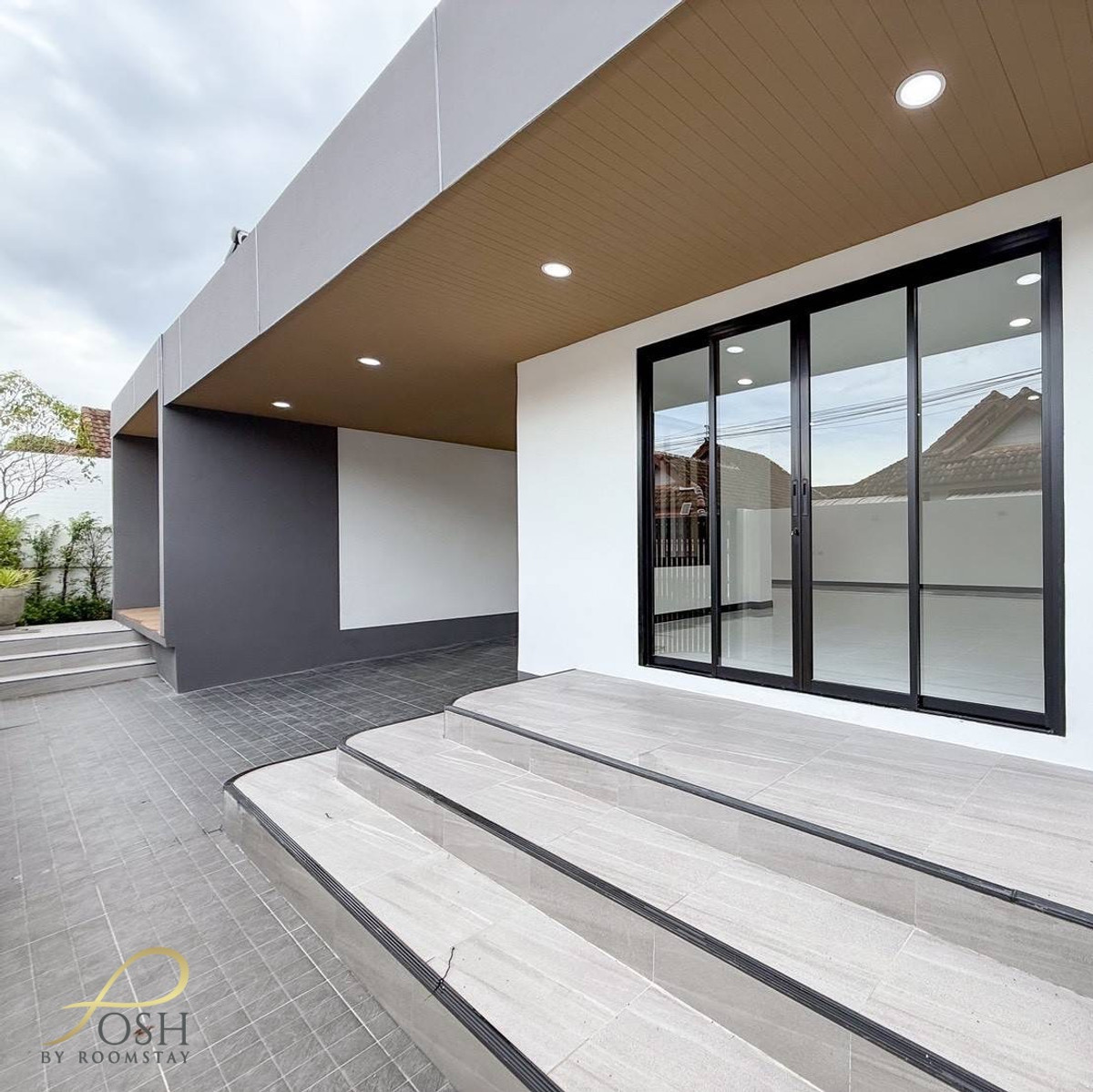 หมู่บ้านพนาสนธิ์ปาร์ควิว 1 กะทู้ – บ้านเดี่ยวชั้นเดียวรีโนเวทใหม่ ดีไซน์ลงตัว  Loading...