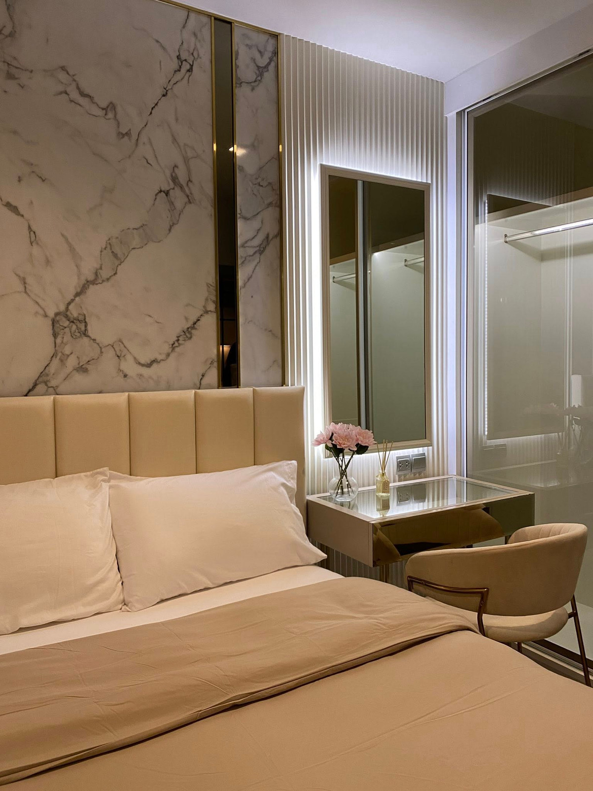 For SaleCondoRama9, Petchburi, RCA : Life Asoke - Rama 9 / 1 Bedroom (SALE WITH TENANT), Life Asoke - Rama 9 / 1 Bedroom (Sale with Tenant) TARN196