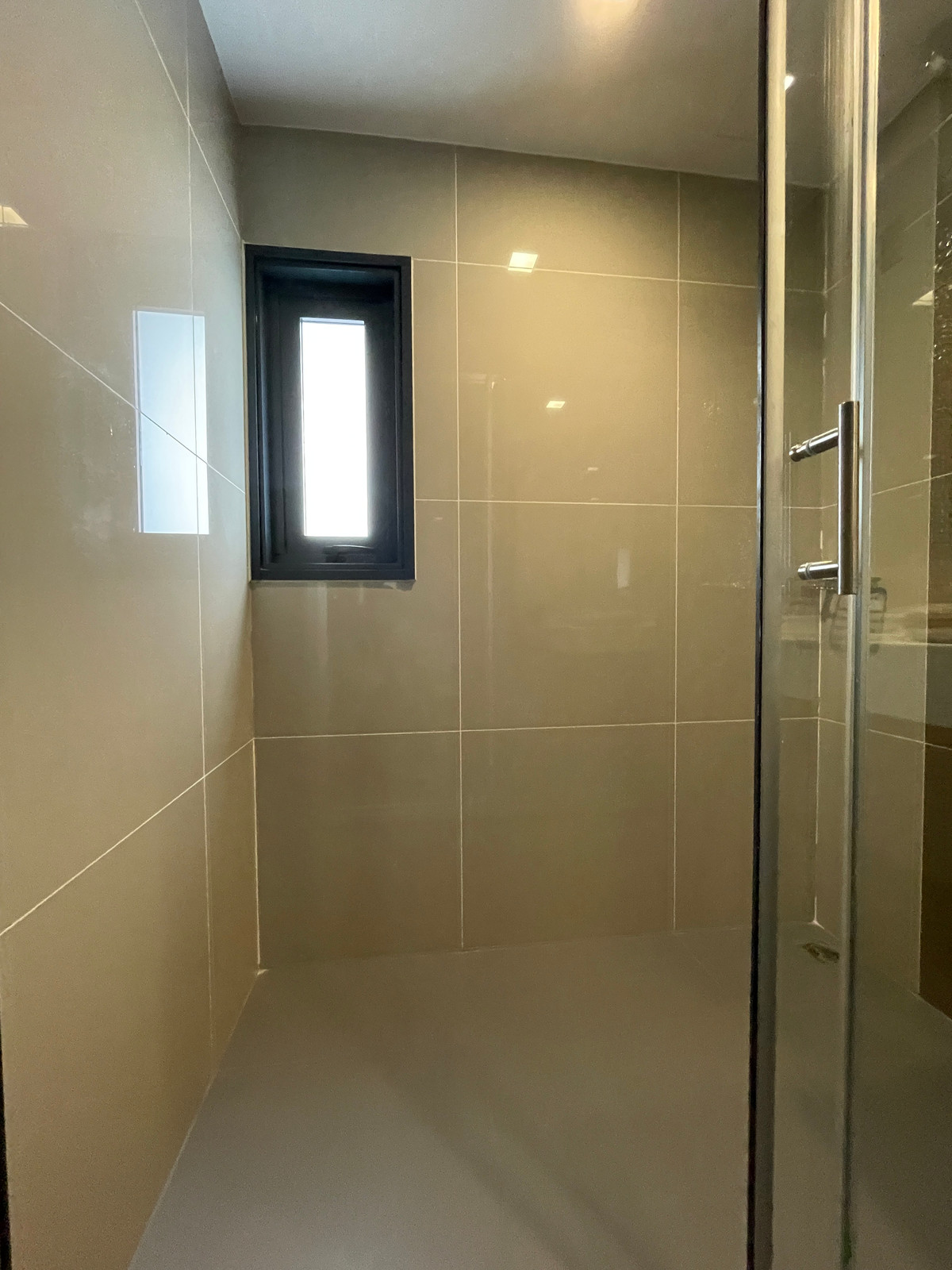 ขายคอนโดพระราม 9 เพชรบุรีตัดใหม่ RCA : ขายคอนโด IDEO พระราม 9 – อโศก | ห้องสวยชั้นสูง ราคาโปรสุดคุ้ม ใกล้ MRT พระราม 9 ฟังก์ชั่น 2 Bedroom Hybrid พร้อมเฟอร์ครบ เข้าอยู่ได้ทันที