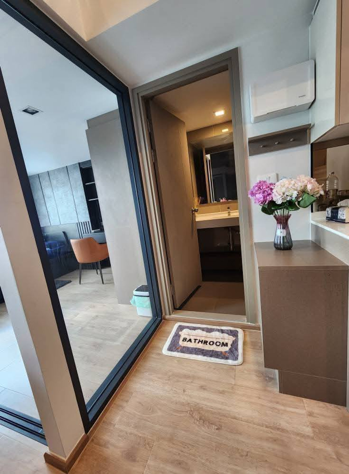 For rent - Ideo Rama9 Asoke, Duplex room, loft style room, 2 floors, 2 bedrooms. Loading...