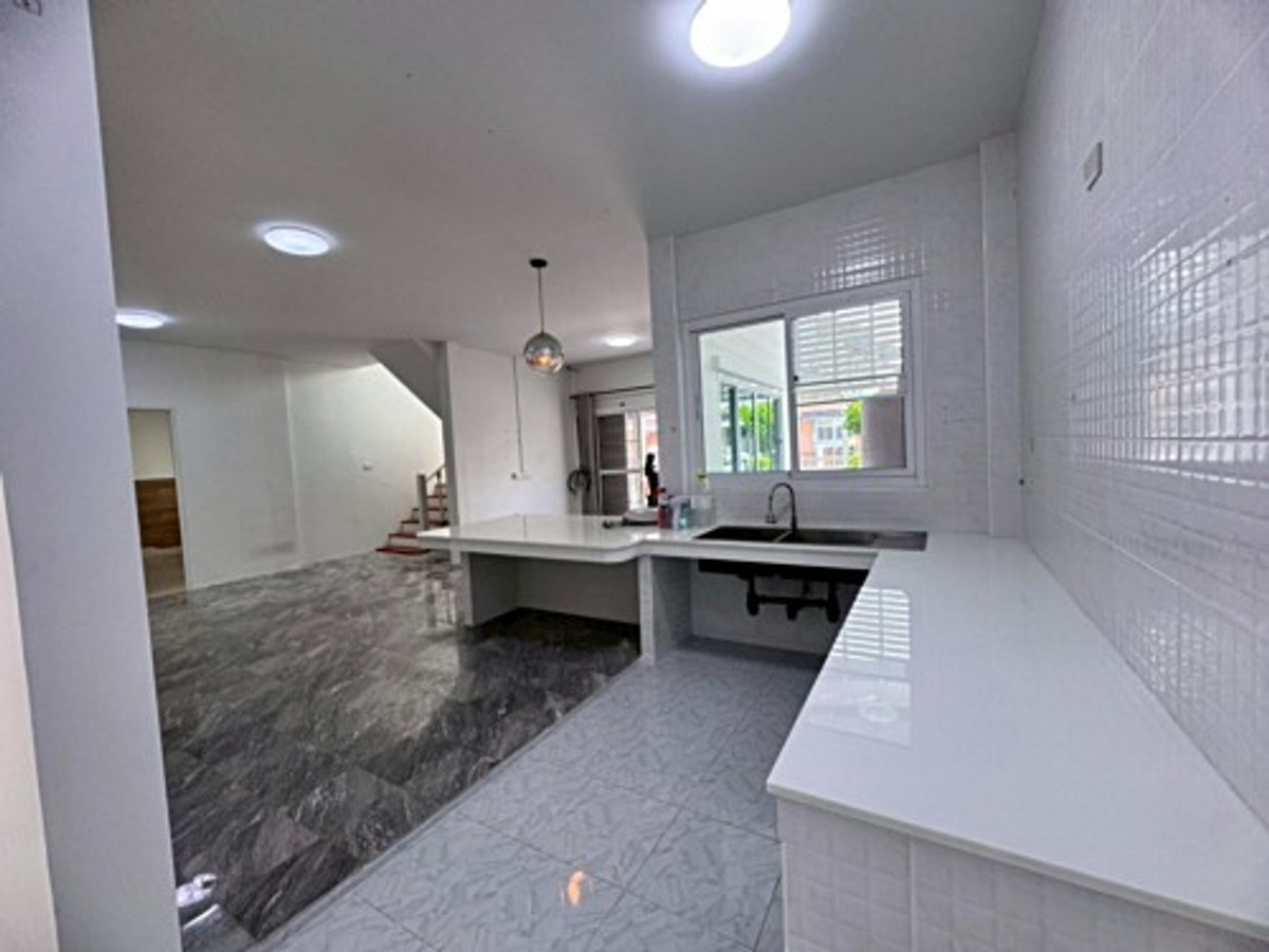 ขายบ้านปทุมธานี รังสิต ธรรมศาสตร์ : ขายบ้านเดี่ยว หมู่บ้าน บ้านฟ้าลากูน คลอง 2 ต่อเติมเต็มพื้นที่ (N.1909)