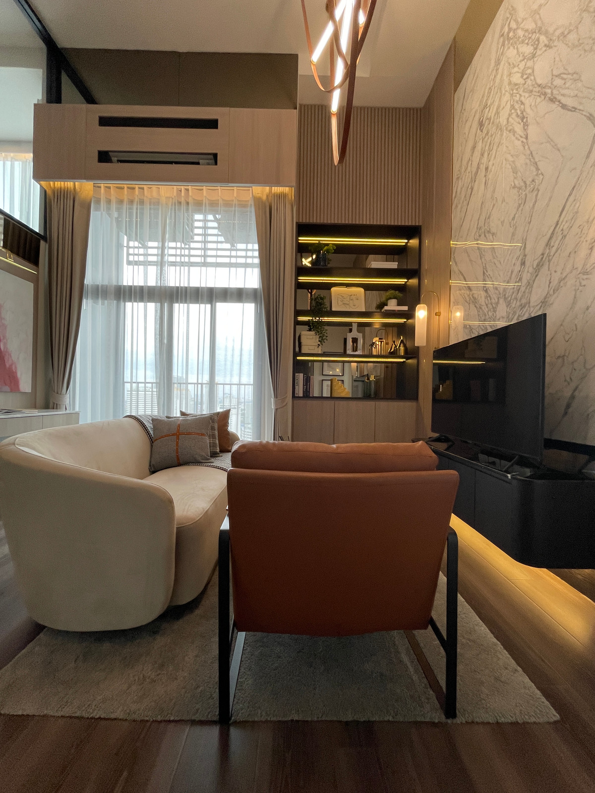 ขายคอนโดพระราม 9 เพชรบุรีตัดใหม่ RCA : ขายคอนโด IDEO พระราม 9 – อโศก | ห้องสวยชั้นสูง ราคาโปรสุดคุ้ม ใกล้ MRT พระราม 9 ฟังก์ชั่น 2 Bedroom Hybrid พร้อมเฟอร์ครบ เข้าอยู่ได้ทันที