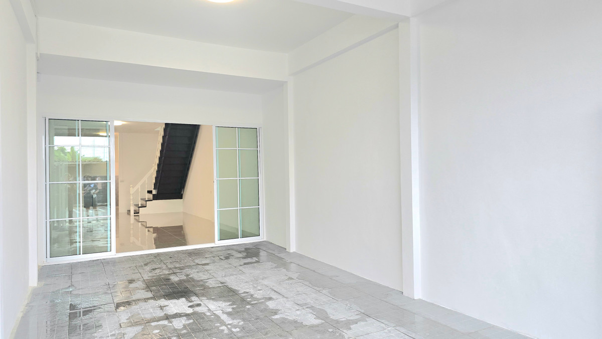 Townhouse for sale, 3 bedrooms, 2 bathrooms, 21 sq m., Rangsit, Khlong Si, Lam Luk Ka, near AC Market, installments starting at 7,xxx baht. Loading...