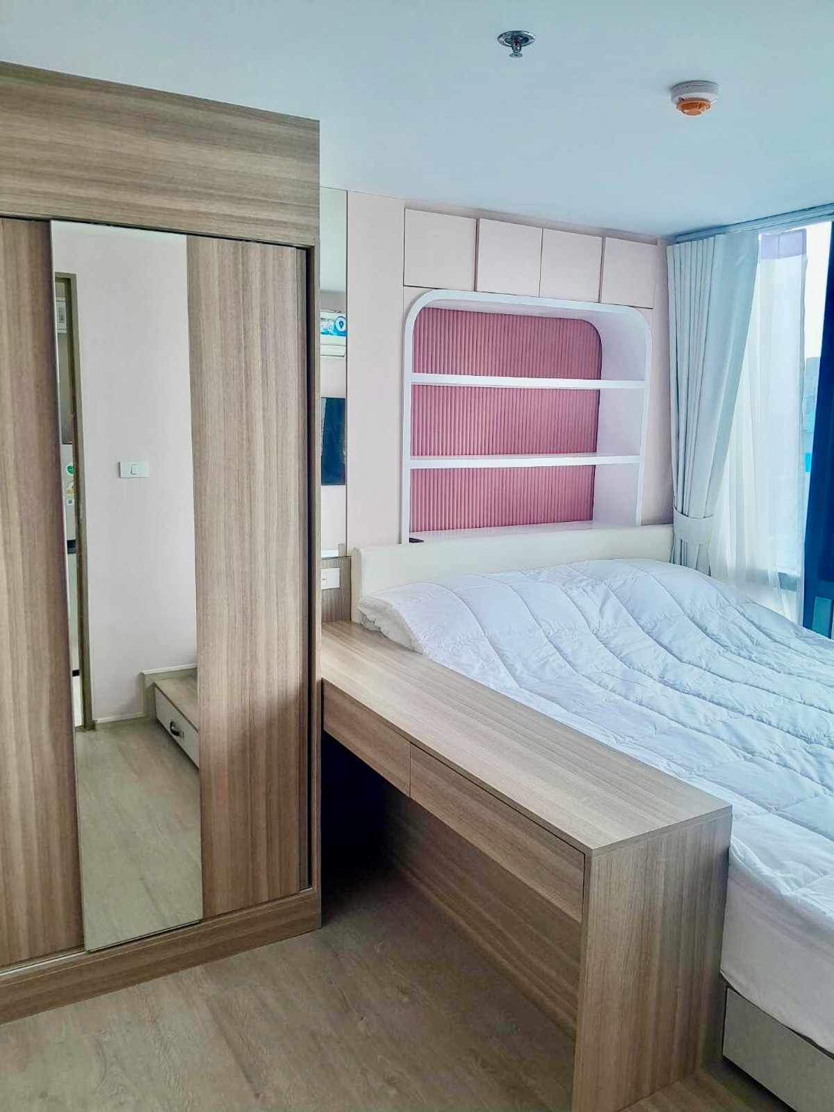 ให้เช่า Altitude Unicorn สาทร-ท่าพระ แบบ LOFT 2 ชั้น แบบ 2 ห้องนอน!!!! Loading...