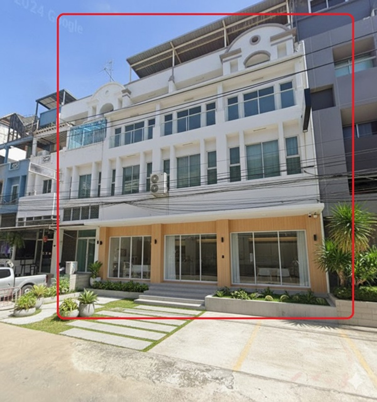 ให้เช่าสำนักงานเกษตร นวมินทร์ ลาดปลาเค้า : KPIS Inter Sch. 3.3กม. แอร์ใหม่ 11 ตัว เช่าอาคาร3คูหา 6ชั้น โชว์รูม เลียบด่วนเอกมัย-รามอินทรา 3กม. รถไฟฟ้ารามอินทรา กม.9 490ม. แฟชั่น 15นอน