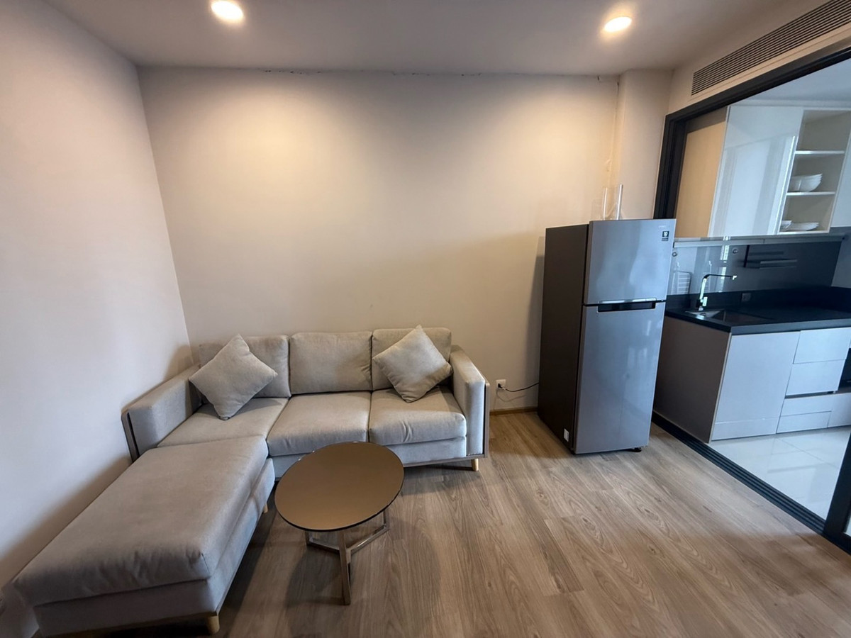 ให้เช่าคอนโดสุขุมวิท อโศก ทองหล่อ : For Rent📍Oka Haus-18k-🛀1 bed 1 bath📞0639399665
