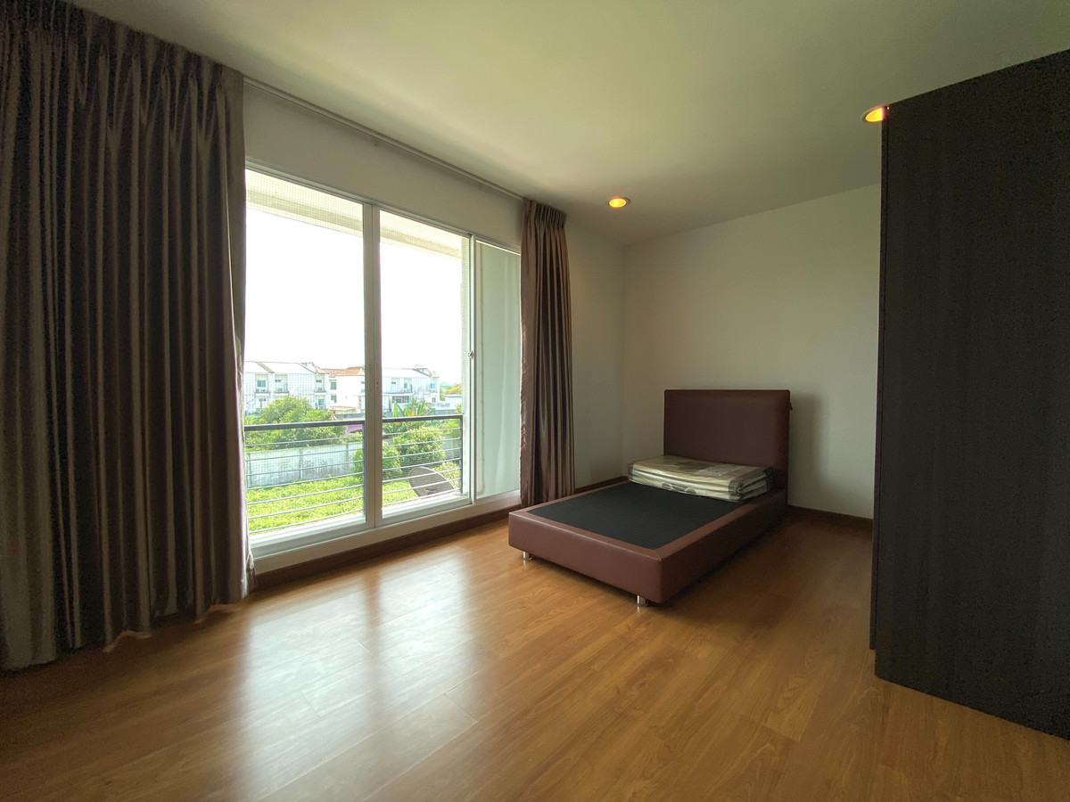 For SaleTownhomeEakachai, Bang Bon : Baan Klang Muang Essence Sathorn - Taksin 2 / 3 Bedrooms (FOR SALE) BALL022