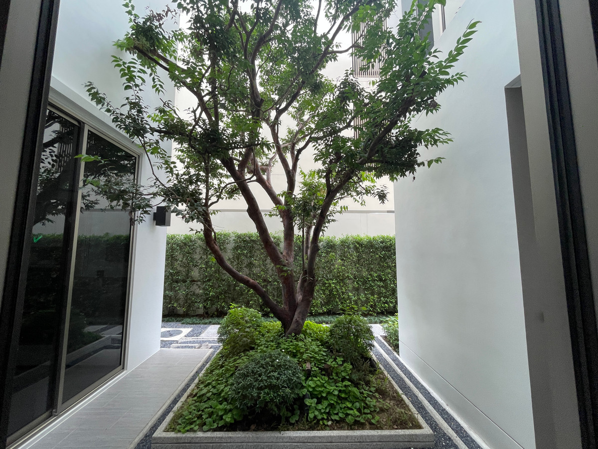 ขายบ้านเกษตร นวมินทร์ ลาดปลาเค้า : ขาย Providence Lane Kaset – Nawamin บ้านเดี่ยวหรู 3 ชั้น ลิฟต์ส่วนตัว + สระว่ายน้ำ ทำเลพรีเมียมลาดปลาเค้า 89 ฟังก์ชั่น 4 ห้องนอน | 5 ห้องน้ำ | 4 ที่จอดรถ บ้านเดี่ยว Luxury ระดับ Rare Item ทำเลศักยภาพ เกษตร–นวมินทร์ ใกล้ทางด่วน รถไฟฟ้า 2 สาย 