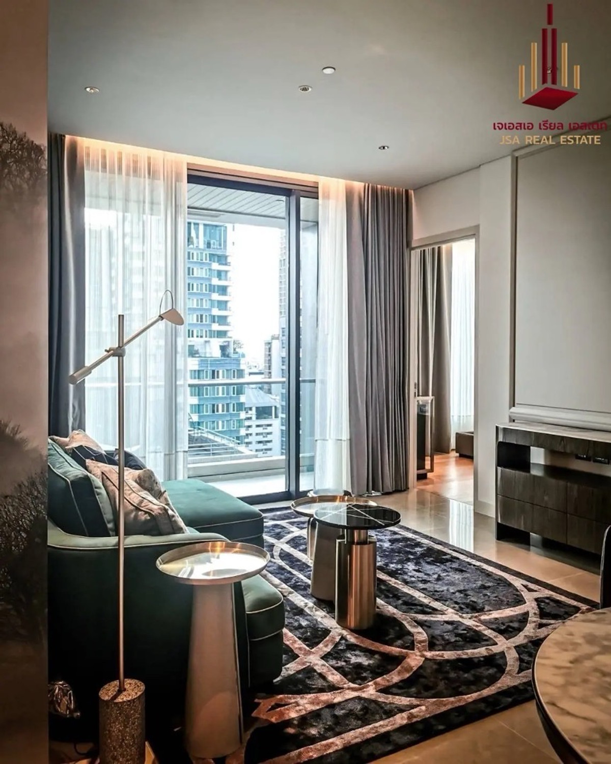 For RentCondoWitthayu, Chidlom, Langsuan, Ploenchit : ✨ For Sale: Sindhorn Residences ✨
💰 Only 135,000 THB