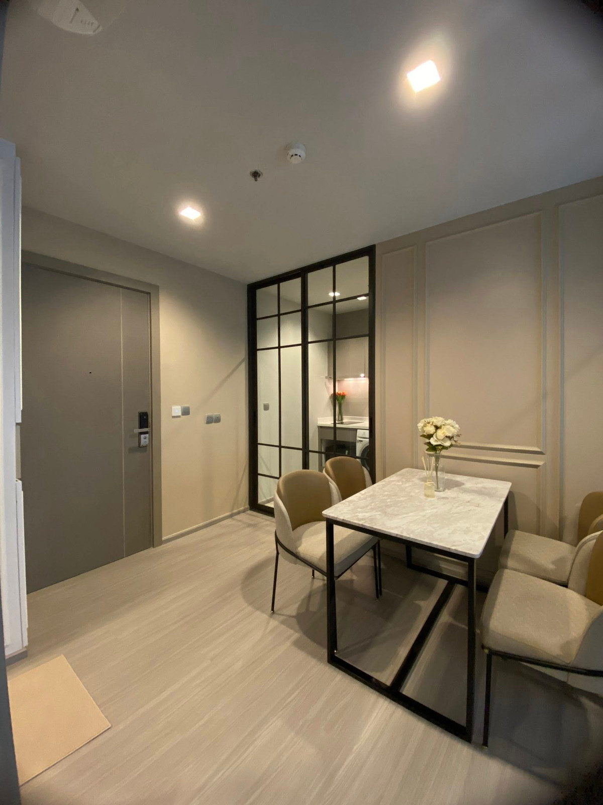 For SaleCondoRama9, Petchburi, RCA : Life Asoke - Rama 9 / 1 Bedroom (SALE WITH TENANT), Life Asoke - Rama 9 / 1 Bedroom (Sale with Tenant) TARN196