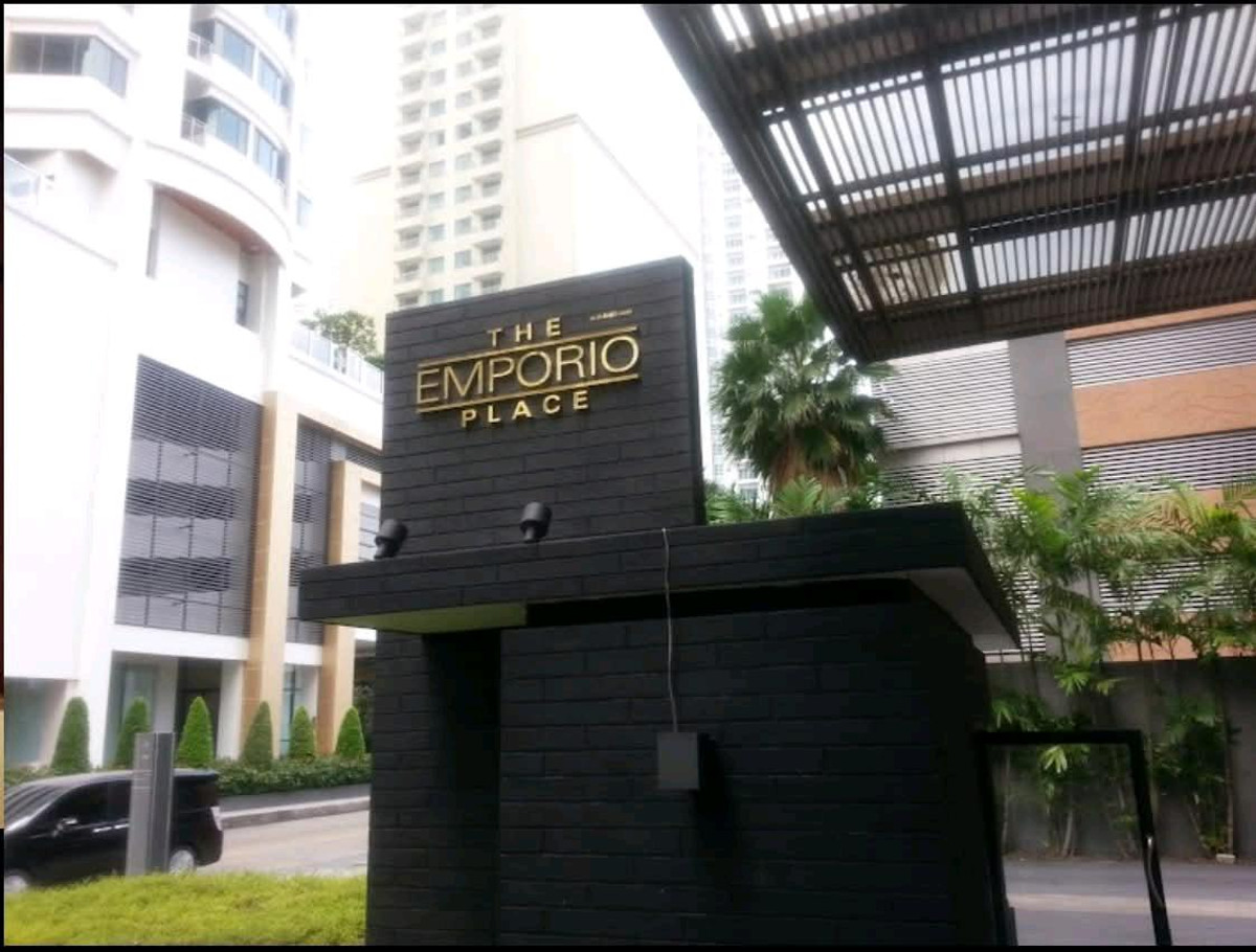 ให้เช่าคอนโดสุขุมวิท อโศก ทองหล่อ : 💫💫Spacious 3-Bedroom Unit on Super High Floor 25