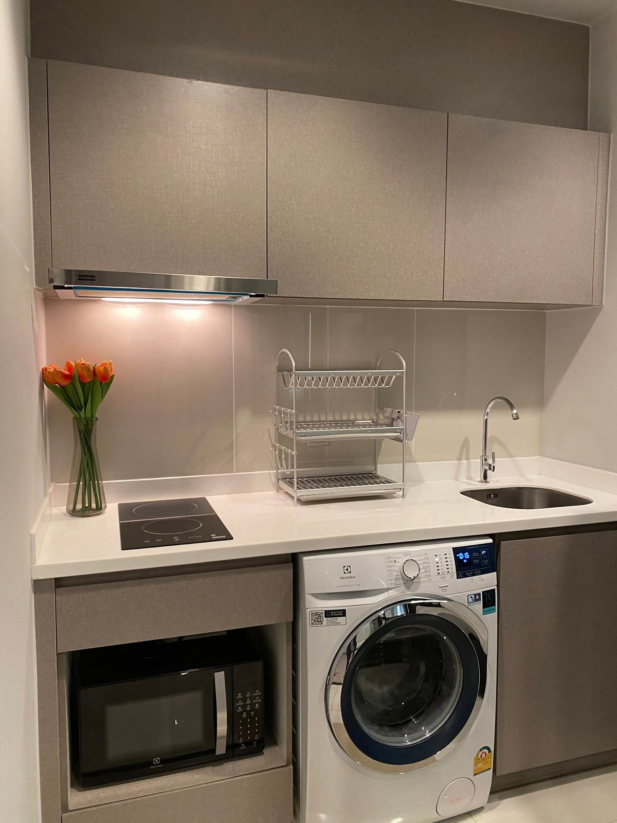 For SaleCondoRama9, Petchburi, RCA : Life Asoke - Rama 9 / 1 Bedroom (SALE WITH TENANT), Life Asoke - Rama 9 / 1 Bedroom (Sale with Tenant) TARN196