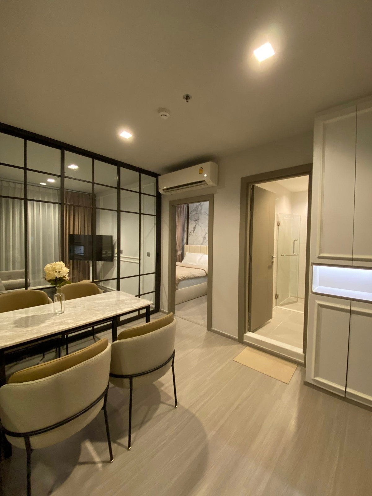 ขายคอนโดพระราม 9 เพชรบุรีตัดใหม่ RCA : Life Asoke - Rama 9 / 1 Bedroom (SALE WITH TENANT), ไลฟ์ อโศก - พระราม 9 / 1 ห้องนอน (ขายพร้อมผู้เช่า) PRAEW018