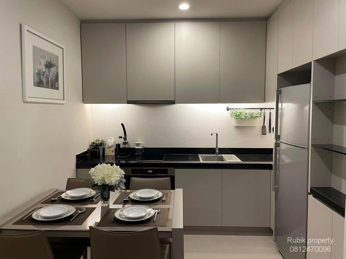 For RentCondoWitthayu, Chidlom, Langsuan, Ploenchit : (RB1364) 🏙 For Rent: Noble Ploenchit Condominium, a luxury condo in the heart of the city, next to BTS Ploenchit.