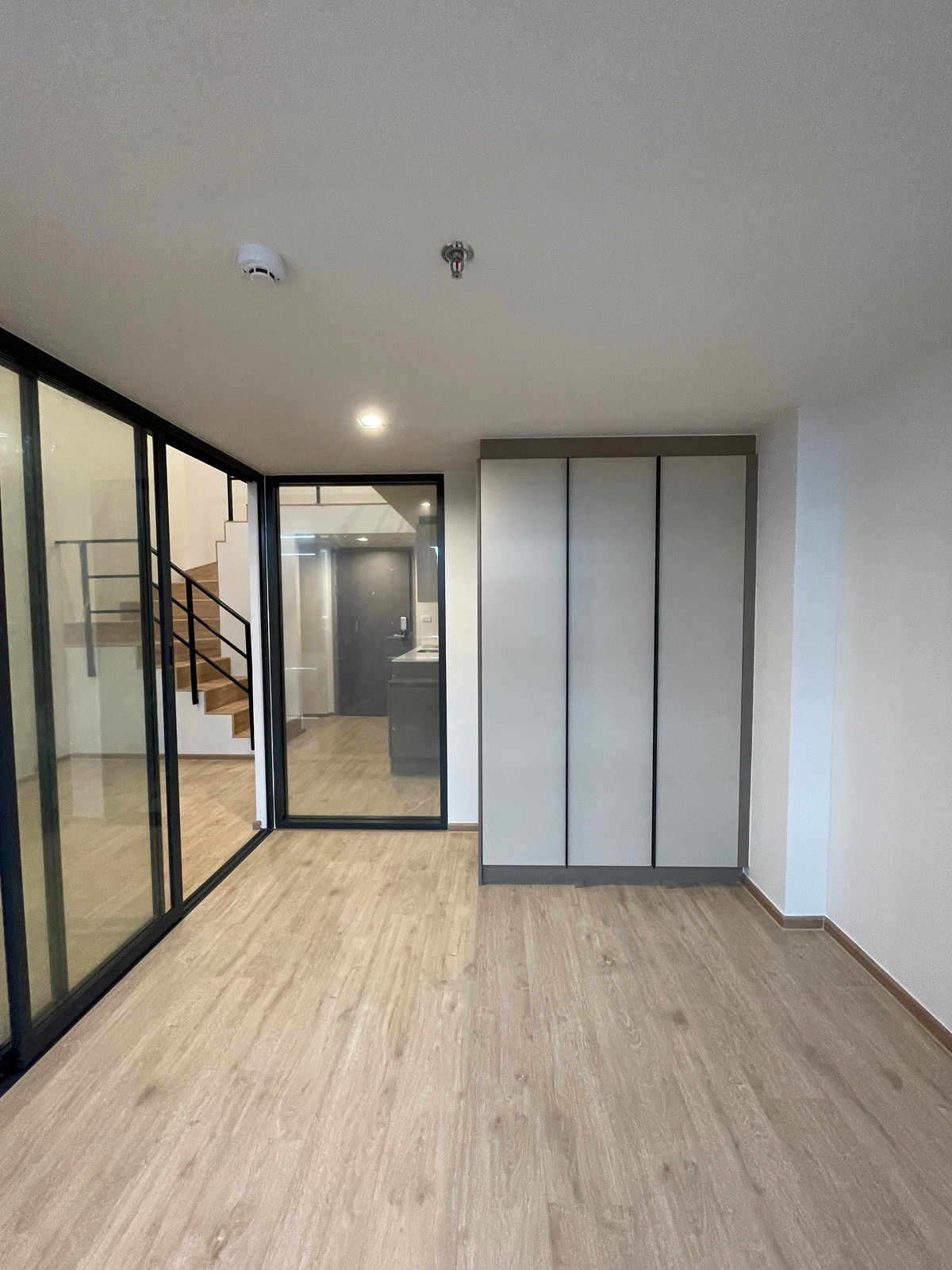 ขายคอนโดพระราม 9 เพชรบุรีตัดใหม่ RCA : ขายคอนโด IDEO พระราม 9 – อโศก | ห้องสวยชั้นสูง ราคาโปรสุดคุ้ม ใกล้ MRT พระราม 9 ฟังก์ชั่น 1 Bedroom Hybrid พร้อมเฟอร์ครบ เข้าอยู่ได้ทันที