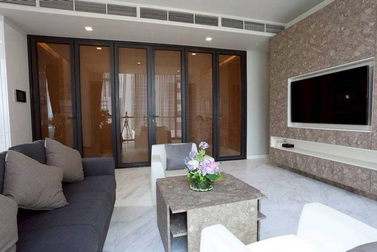 The Monument Thonglor for Rent/Sale  Loading...