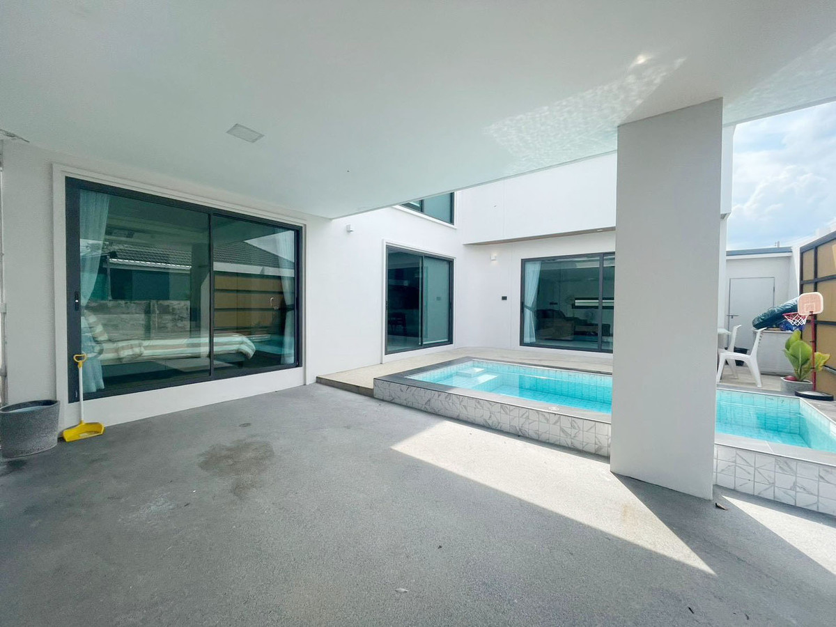 Pool Villa ให้เช่าเดือนละ 35,000 บาท ใกล้โรงเรียนคริสเตียนเยอรมันเชียงใหม่ No.15H785 Loading...
