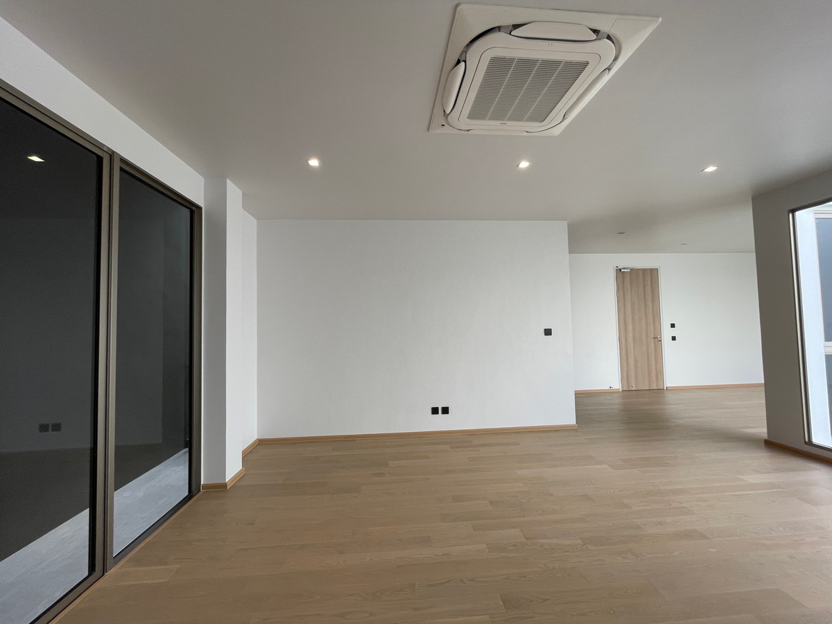 ขายบ้านเกษตร นวมินทร์ ลาดปลาเค้า : ขาย Providence Lane Kaset – Nawamin บ้านเดี่ยวหรู 3 ชั้น ลิฟต์ส่วนตัว + สระว่ายน้ำ ทำเลพรีเมียมลาดปลาเค้า 89 ฟังก์ชั่น 4 ห้องนอน | 5 ห้องน้ำ | 4 ที่จอดรถ บ้านเดี่ยว Luxury ระดับ Rare Item ทำเลศักยภาพ เกษตร–นวมินทร์ ใกล้ทางด่วน รถไฟฟ้า 2 สาย 