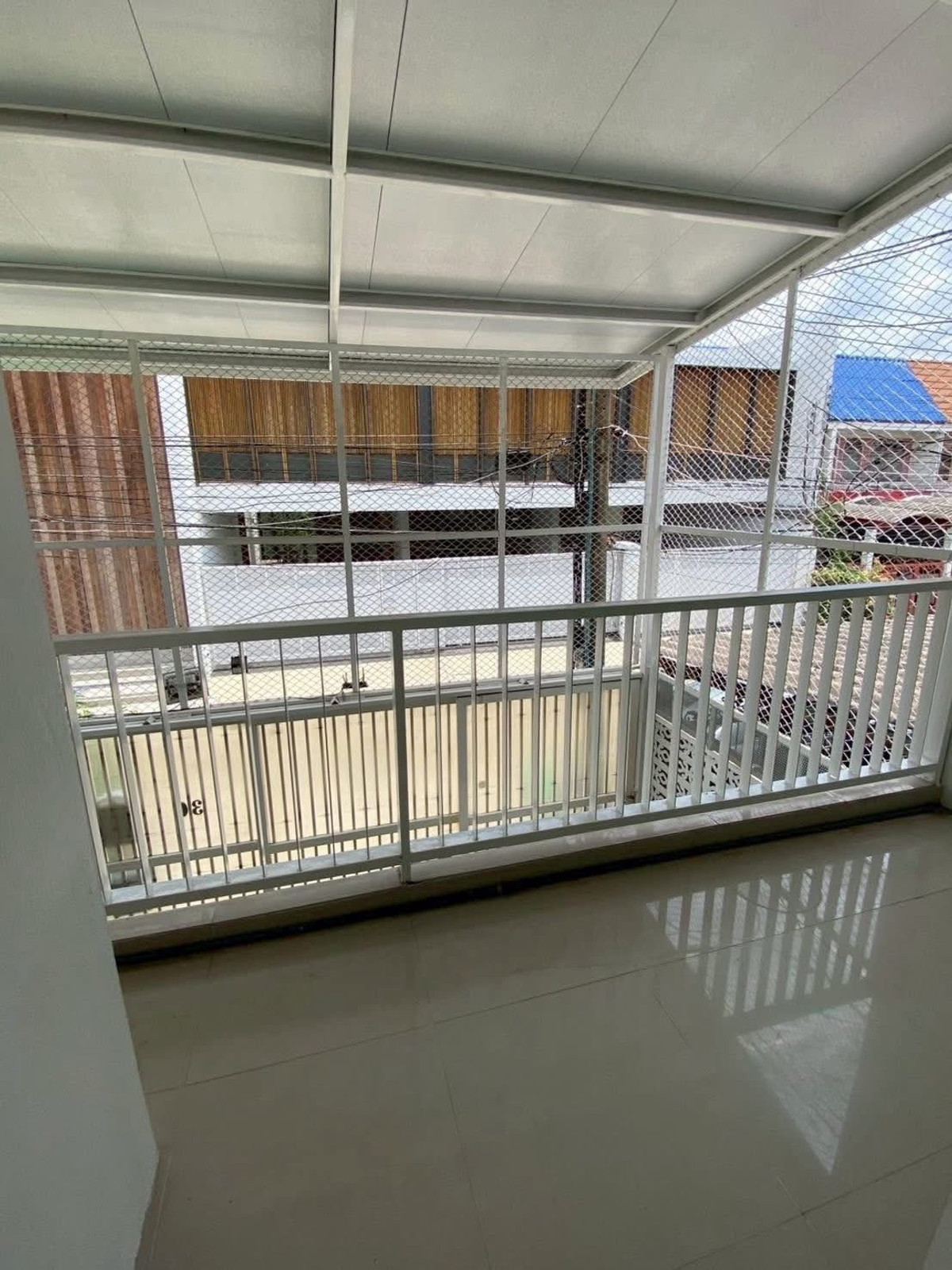 ✨ ทาวน์เฮาส์รีโนเวทใหม่ทั้งหลัง ทำเลทองสุขุมวิท 93 – พึ่งมี 15 2 ห้องนอน 3 ห้องน้ำ ใกล้ BTS บางจาก เพียง 1.2 กม. 💰 ค่าเช่าเพียง 30,000 บาท/เดือน (จาก 35,000 บาท) Loading...