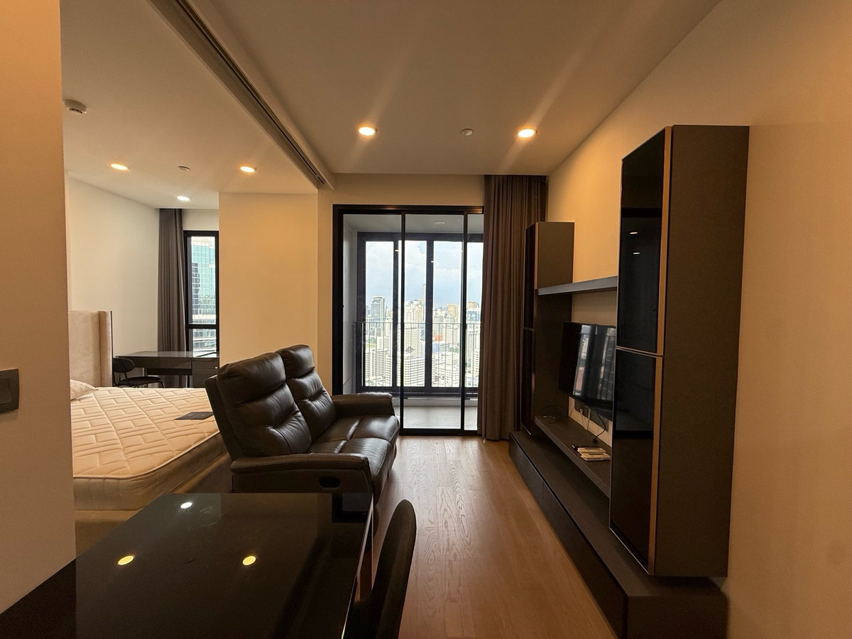 For RentCondoSiam Paragon ,Chulalongkorn,Samyan : For Rent!! Ashton Chula - Silom 1 Bedroom | 34 sq.m. | 26,000 THB / month 📞 Contact: Aomam (Agent) Tel / Line ID : 095-587-1692 WhatsApp : +66 95 587 1692