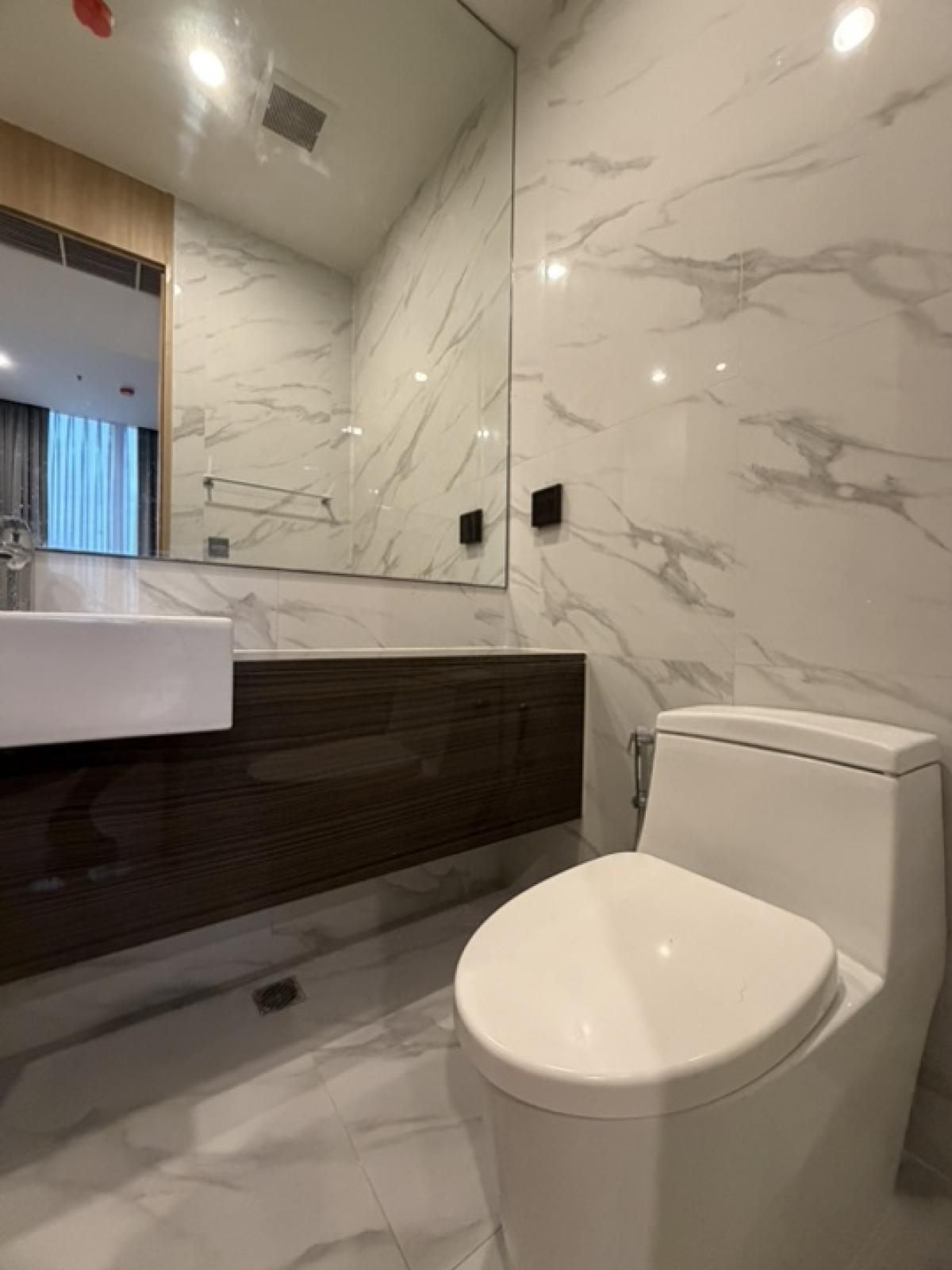 ให้เช่าคอนโดสุขุมวิท อโศก ทองหล่อ : 🔥ให้เช่าด่วน🔥โนเบิล บี ไนน์ทีน เฟอร์นิเจอร์ครบพร้อมเข้าอยู่ ใกล้ MRT สุขุมวิท และ BTS อโศก