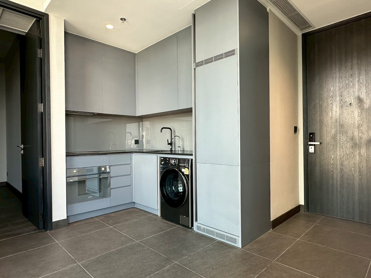 ðĒTait Sathorn 12For rent 1 bedroom  1 bathroomâïļ  Loading...
