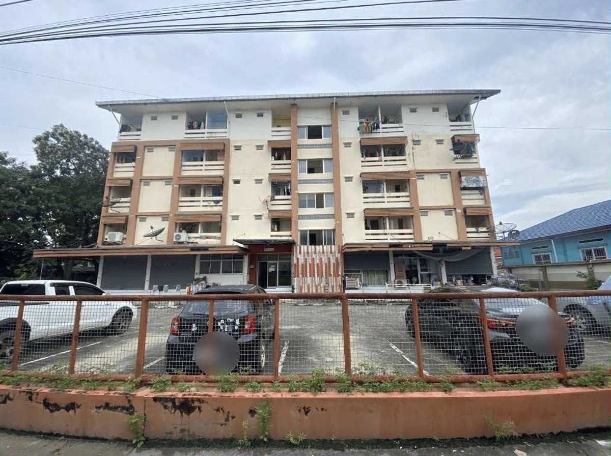 Dormitory for sale, prime location, near industrial areas and universities, Bangna Trad Road, KM 16.5, Samut Prakan, for sale with tenant. Loading...