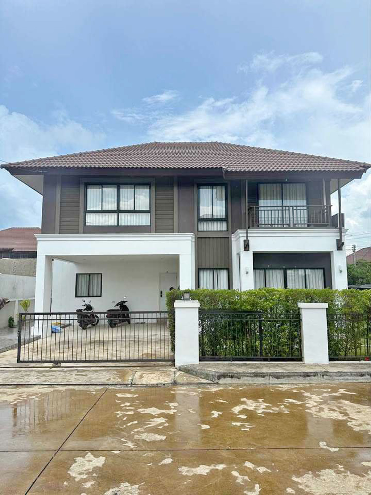 ให้เช่าบ้านเชียงใหม่ : บ้านในโครงการ ให้เช่าเดือนละ 40,000 บาท ใกล้ 89 พลาซ่าเพียง 10 นาที No.15H786