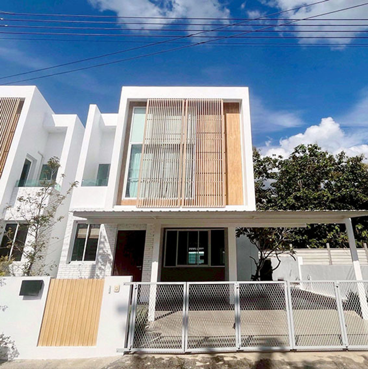 ให้เช่าบ้านเชียงใหม่ : บ้านสวยในโครงการ ให้เช่าเดือนละ 30,000 บาท ใกล้ตลาดเจริญเจริญเพียง 10 นาที No.13H667