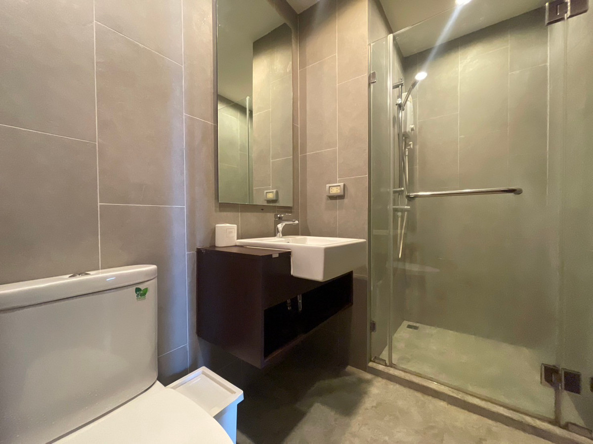 For rent C Ekkamai Condo 1 bed 35 sq.m., high floor, unblocked view. Loading...