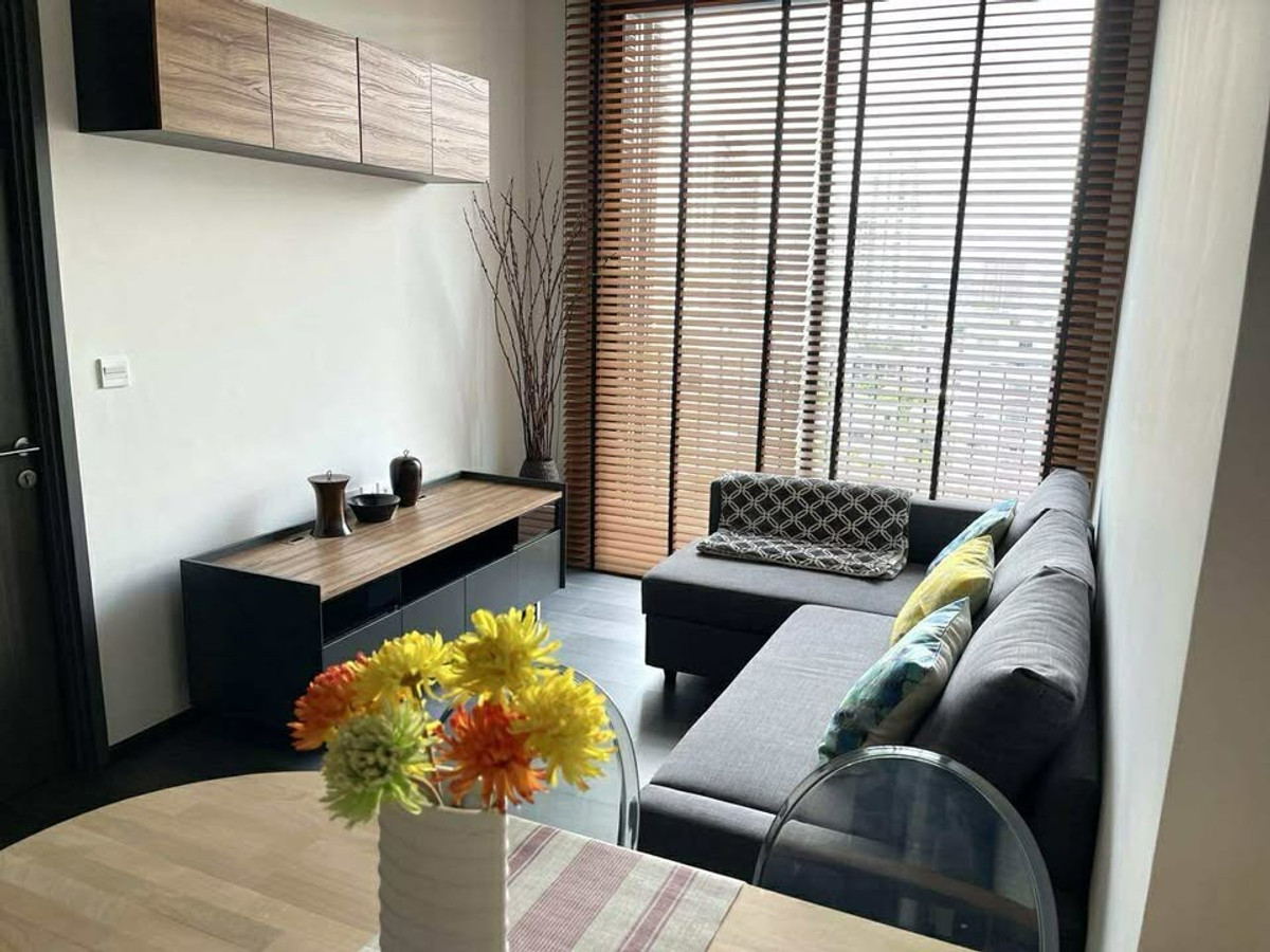 For RentCondoSukhumvit, Asoke, Thonglor : (for rent) Edge Sukhumvit 23 near BTS Asoke and MRT Sukhumvit